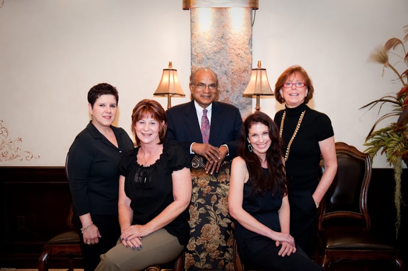 Dr. Bose Yalamanchi MD Plastic Surgery and Luxurious Skincare logo