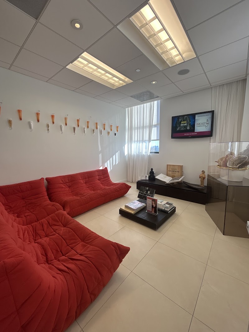 Dr. Jhonny A Salomon Plastic Surgery & Med Spa logo