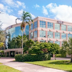 Hollywood Dermatology & Cosmetic Specialists logo