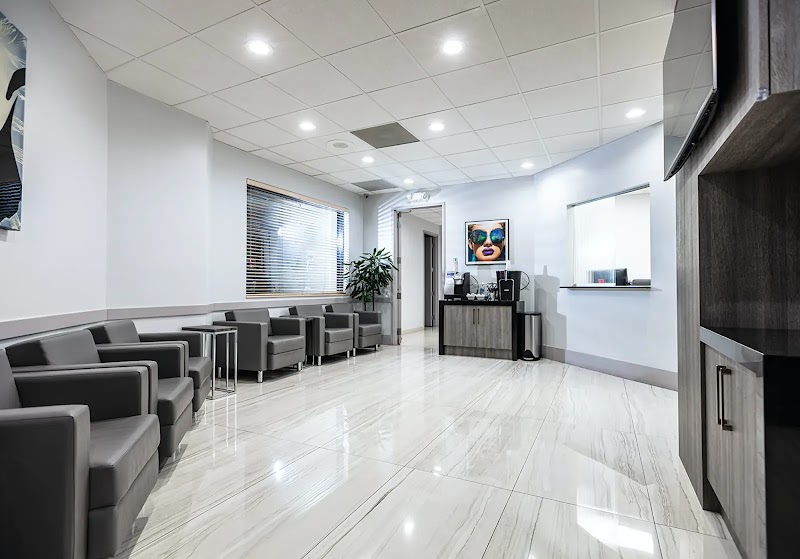 Sanctuary Plastic Surgery logo