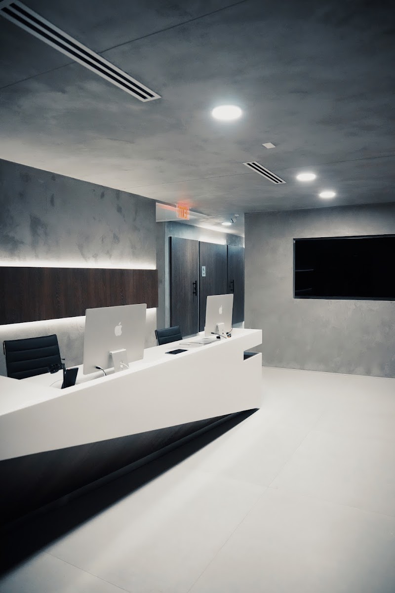 The Method Plastic Surgery logo