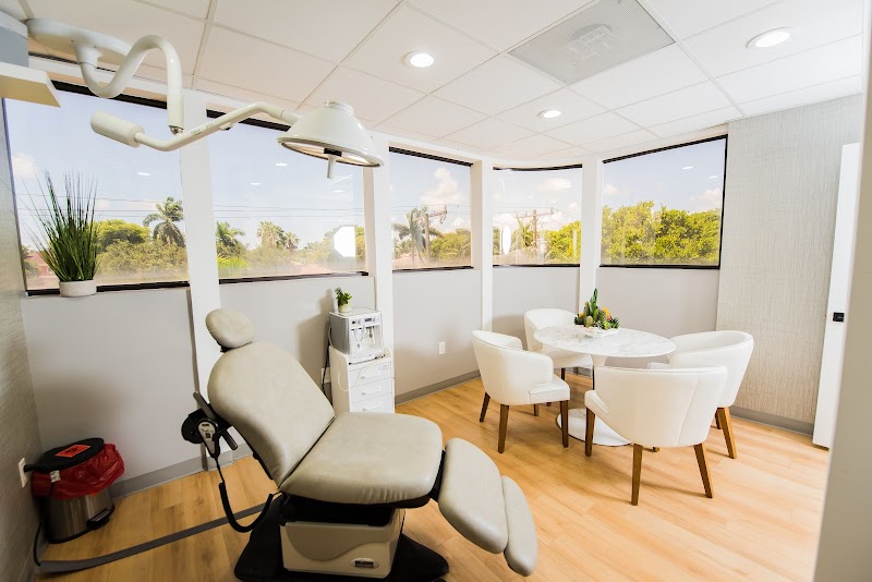 Vanguard Aesthetic Plastic Surgery logo